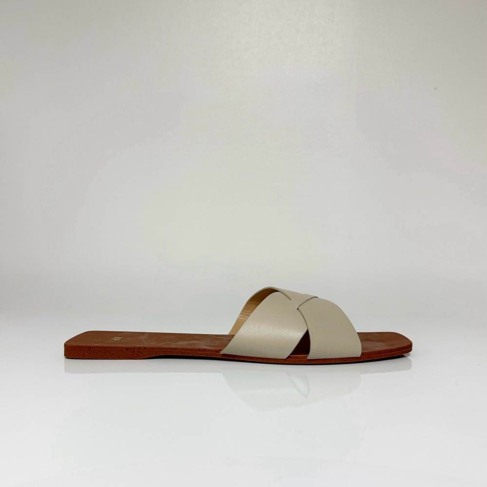 H&M Beige Ivory Nude Cream Flat Slides Sandals 8.5 | 40